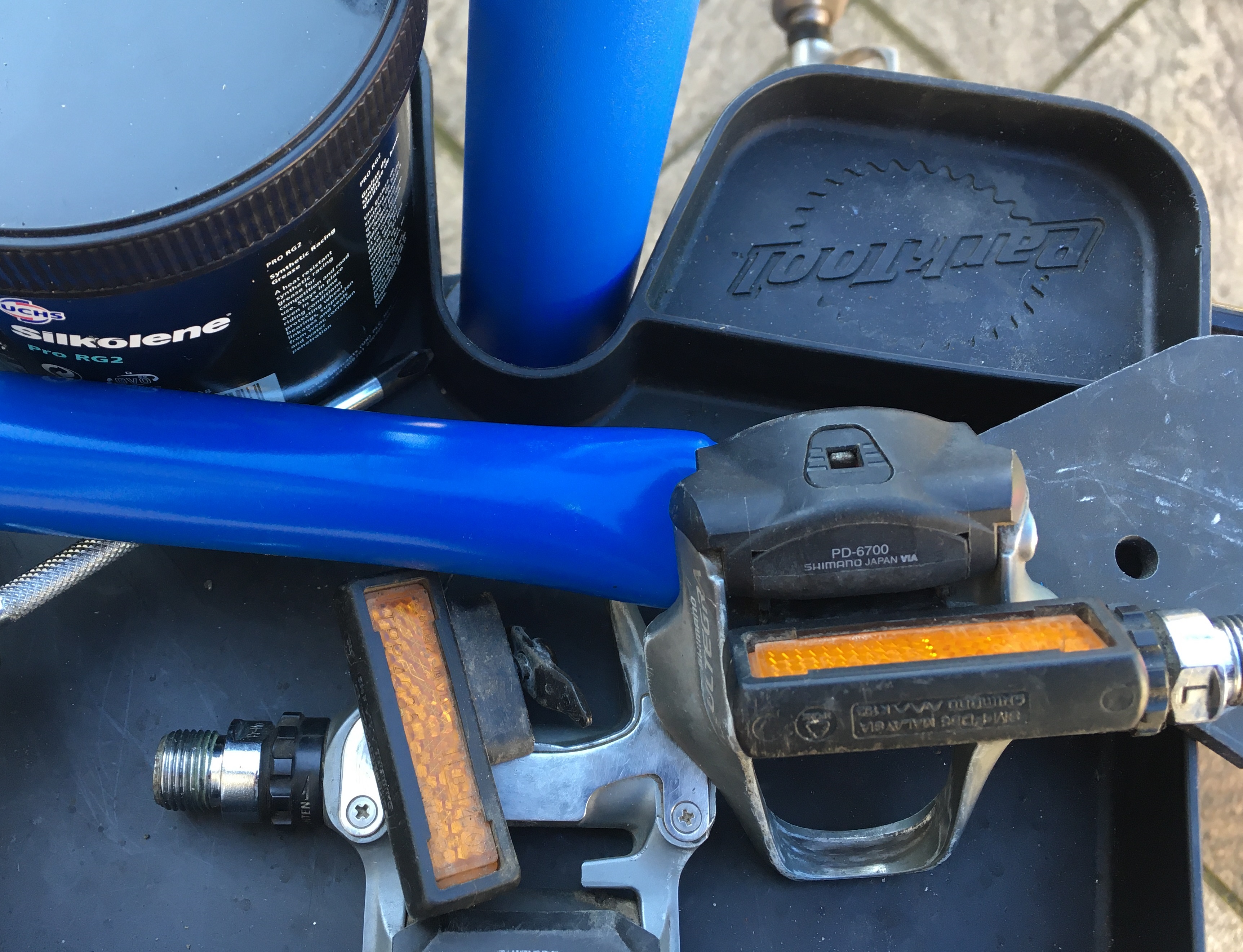 https://road.cc/wp-content/uploads/roadcc/amber pedal reflectors_cropped.jpg